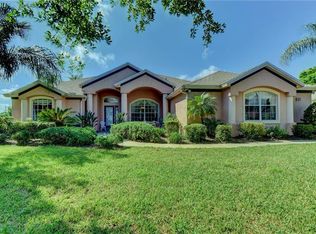 233 Alexandra Woods Dr, Debary, FL 32713