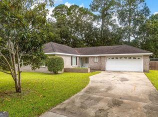 105 Dolphin Dr, Brunswick, GA 31525