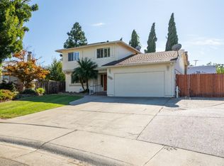 1365 Hemingway Ct, Dixon, CA 95620