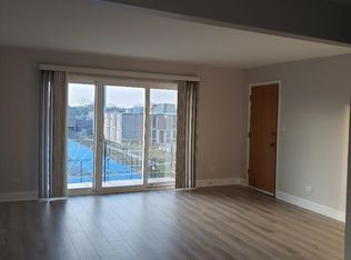 11245 S Roberts Rd #3S, Palos Hills, IL 60465