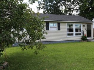 24 Kenilworth St, Springfield, MA 01109