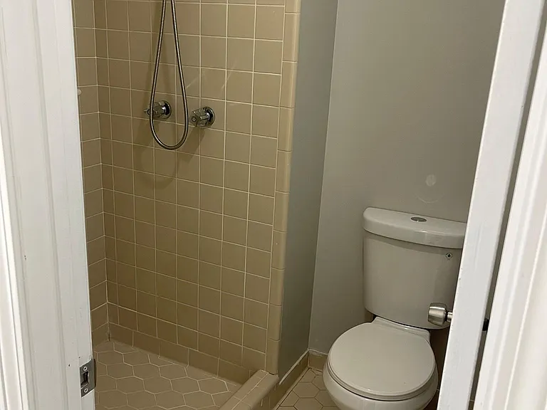 7583 Raleigh Ln — Photo 10