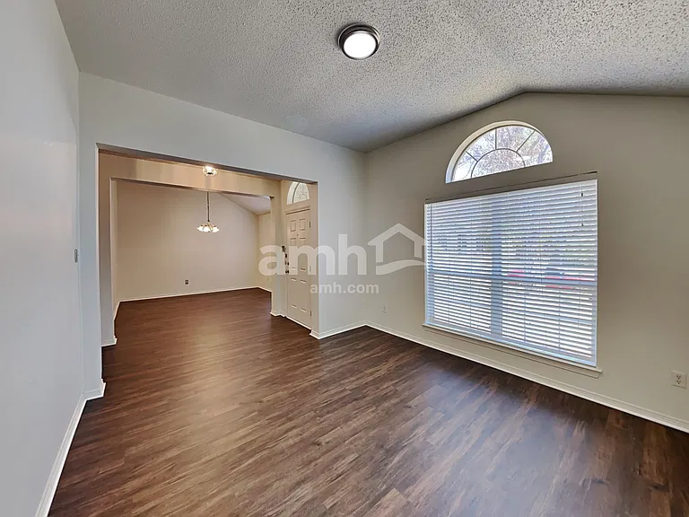 6024 Silkcrest Trl — Photo 9