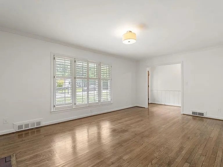 2151 Radcliffe Dr NW — Photo 9