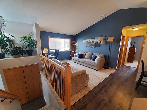 3rd image of 25559 Forest Blvd