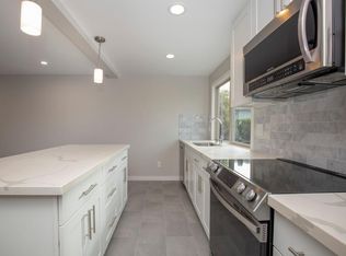 1515 6th Ave W APT 206, Seattle, WA 98119