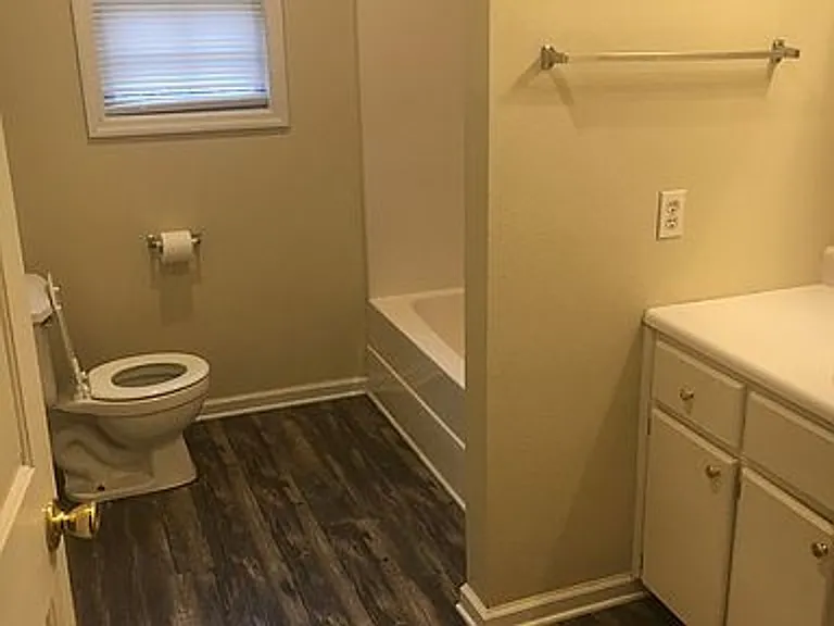 121 Lannes West Dr — Photo 11
