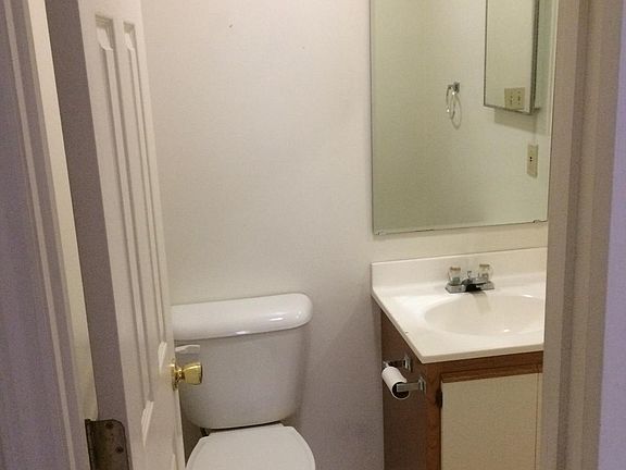 3rd image of 490 E Liberty St #A