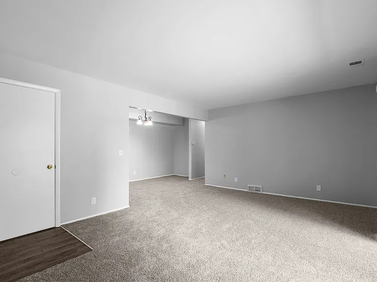 600 W Michigan Ave #8 — Photo 7