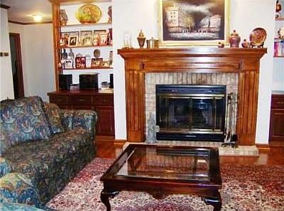 5th image of 114 Willowood Cir