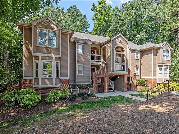 3rd image of 105 Marbury Ct APT 1A