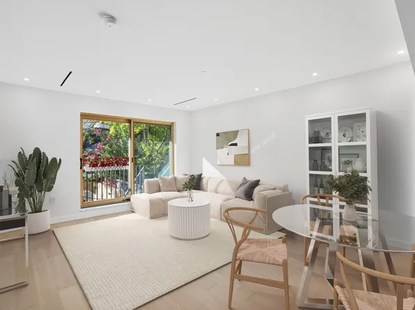 19 North Henry Street image 4 of 28