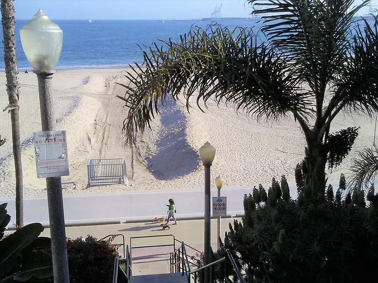 0086 Ocean-Capri Building — Photo 27