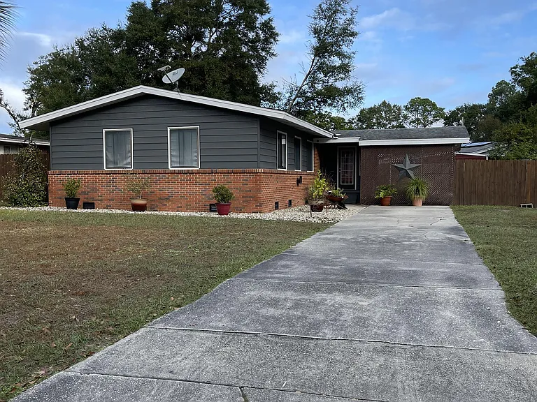 6558 College Dr — Photo 1