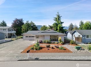 807 W Fir St, Sequim, WA 98382