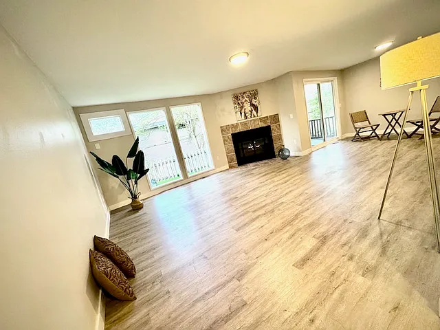 4517 S Donald Ct — Photo 4