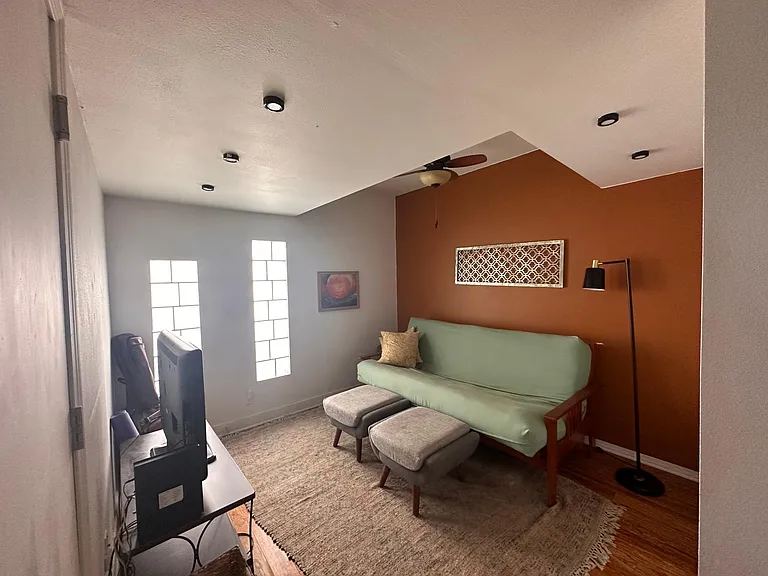 1264 Rosemont Ave NW — Photo 10