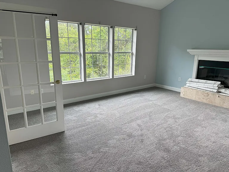 4500 Fairview Ave — Photo 1