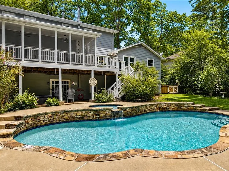 220 Indian Hills Ct — Photo 5