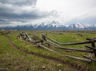 8570 Creek Crossing Loop Rd, Moose, WY 83012