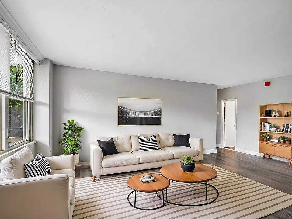 Bryn Mawr Apartments
