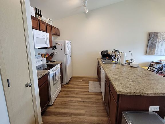 4th image of 2872-2874-2876 N Pleasant View Rd #202