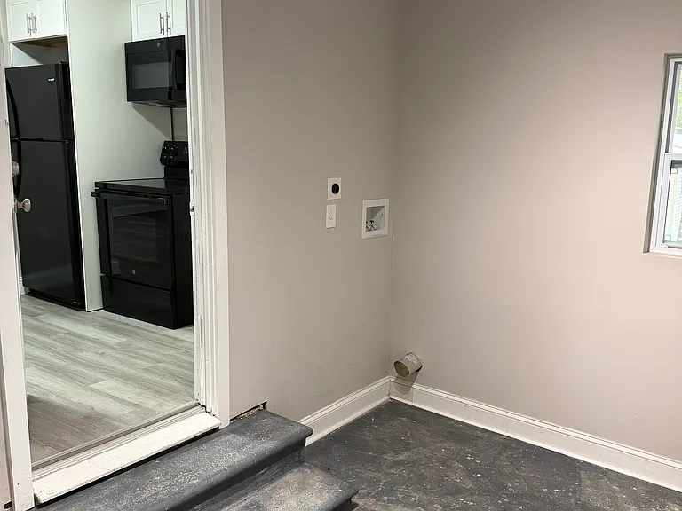 310 Pineview St — Photo 10