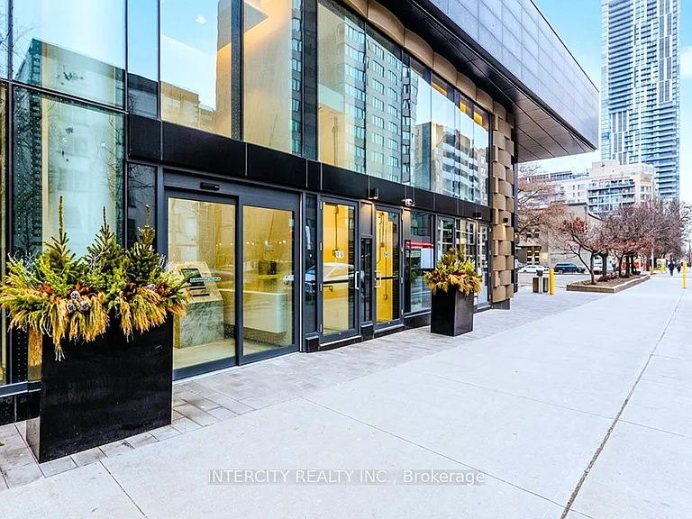 319 Jarvis St #2203 — Photo 3
