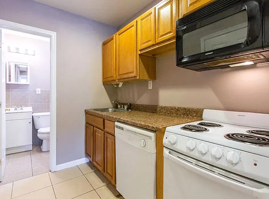 1745 N Willington St - 1745 N Willington St - Unit 2 — Photo 3