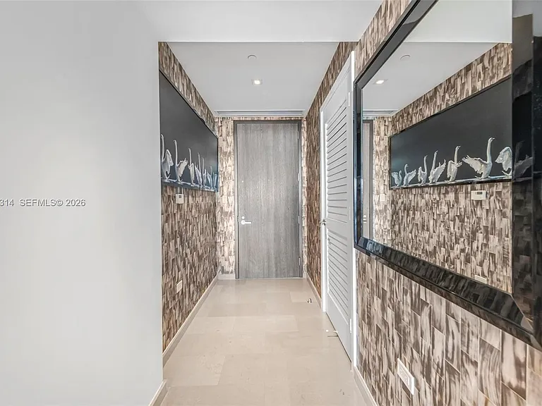 88 SW 7th St #3806 — Photo 11