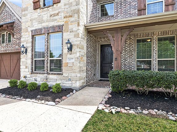 3rd image of 4377 Sapphire Dr