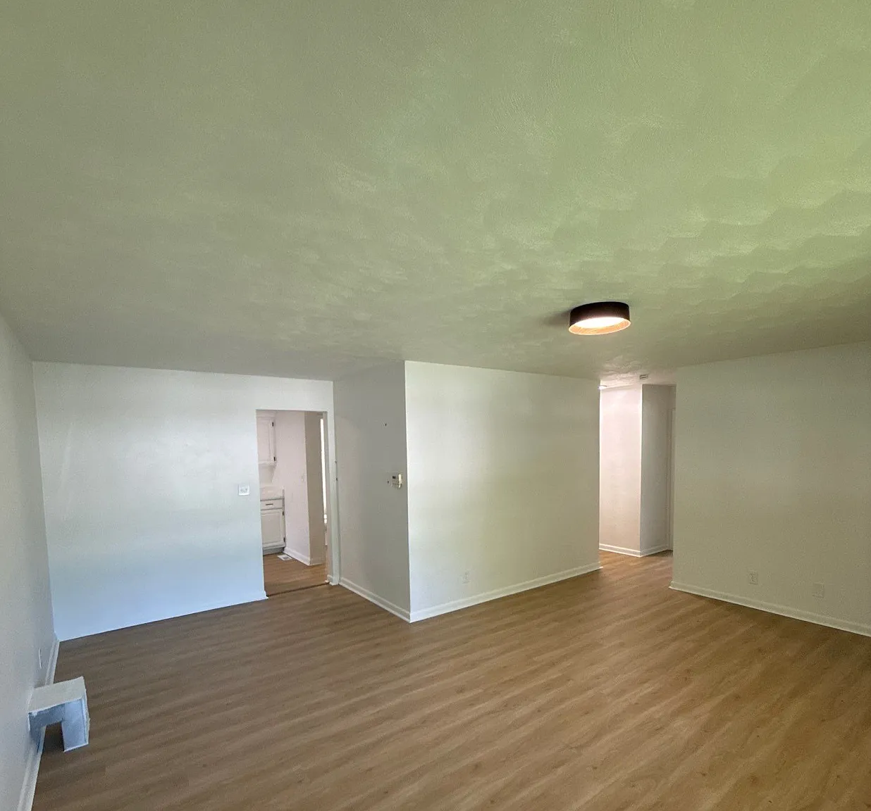 2200 Yorkshire Place - 1 — Photo 4