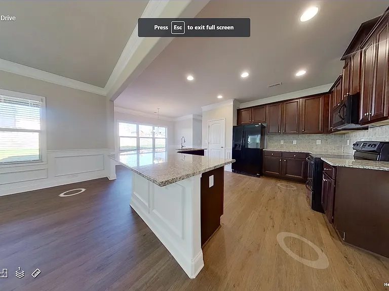 1470 Fort Dr — Photo 32