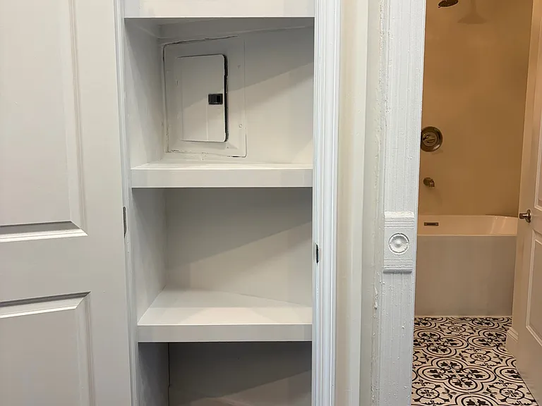 621 Macon St #2 — Photo 6