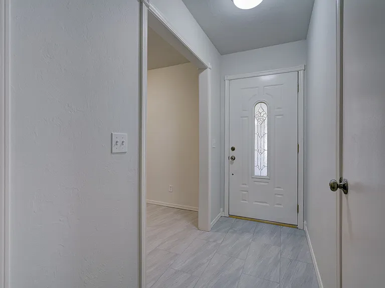 8916 Kenny Cir — Photo 5