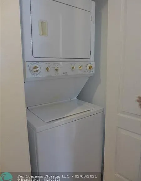 911 Twin Lakes Dr #3-N — Photo 44