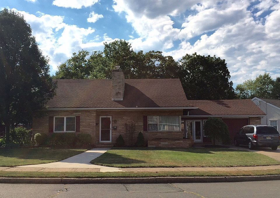 Well maintained landscape and irrigation system (Landlord pa