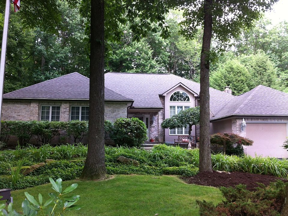 1st image of 563 Sunset Dr