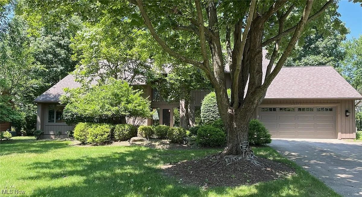 26701 Bernwood Rd photo 1