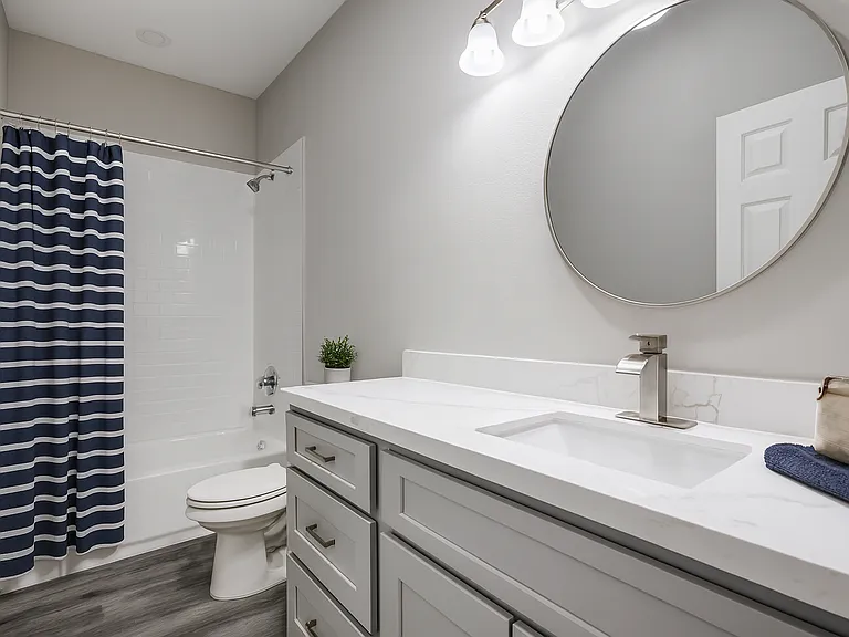 2910 S Laredo St #2 — Photo 15