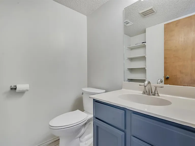 7802 Topawa Cv #B — Photo 12
