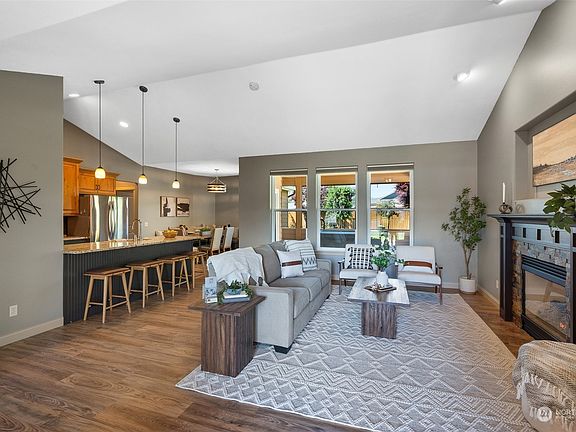 5th image of 344 N Newark Avenue