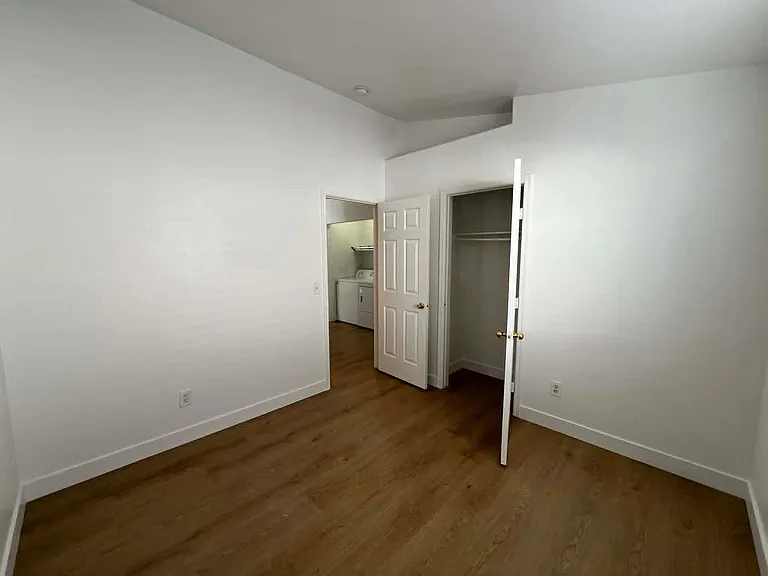 7116 Old Village Ave — Photo 3