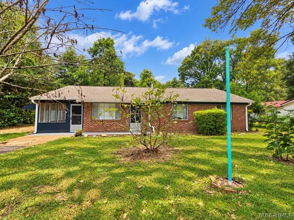 3881 Frasier St, Millbrook, AL 36054