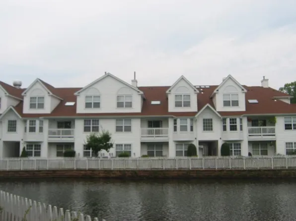 53 Whisper Way E, Ledgewood, NJ 07852