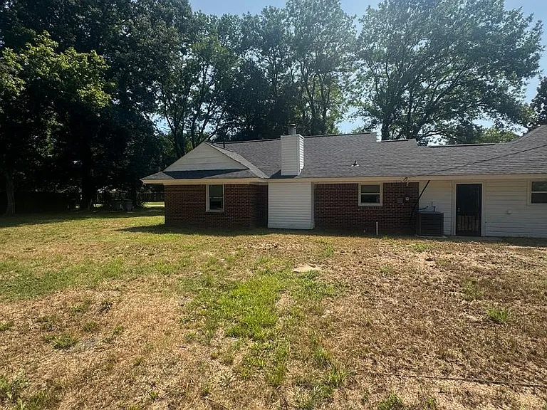 7729 Mahoney Rd — Photo 9