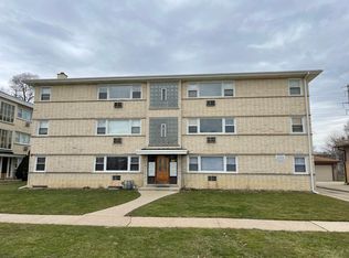 420 Beach Ave APT 1D, La Grange Park, IL 60526
