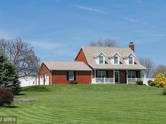 2nd image of 19520 Carrie Ct