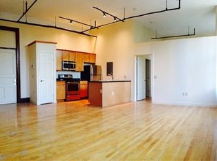 41 Melville St APT 201, Pittsfield, MA 01201