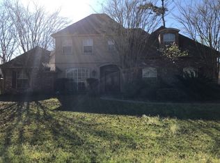 511 Evergreen Dr, Mandeville, LA 70448